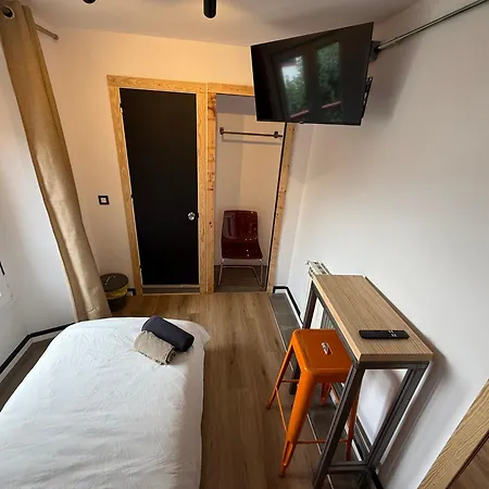 Lotila Flats 3* استريس