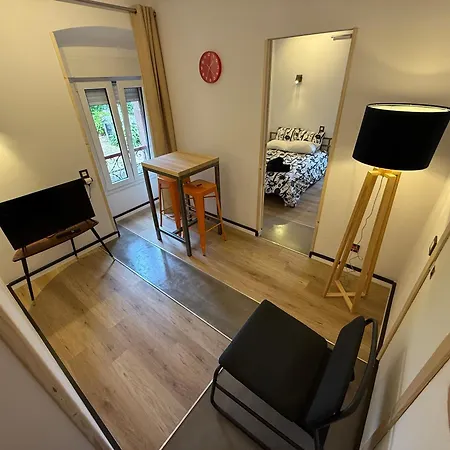 Lotila Flats بيت ضيافة 3*